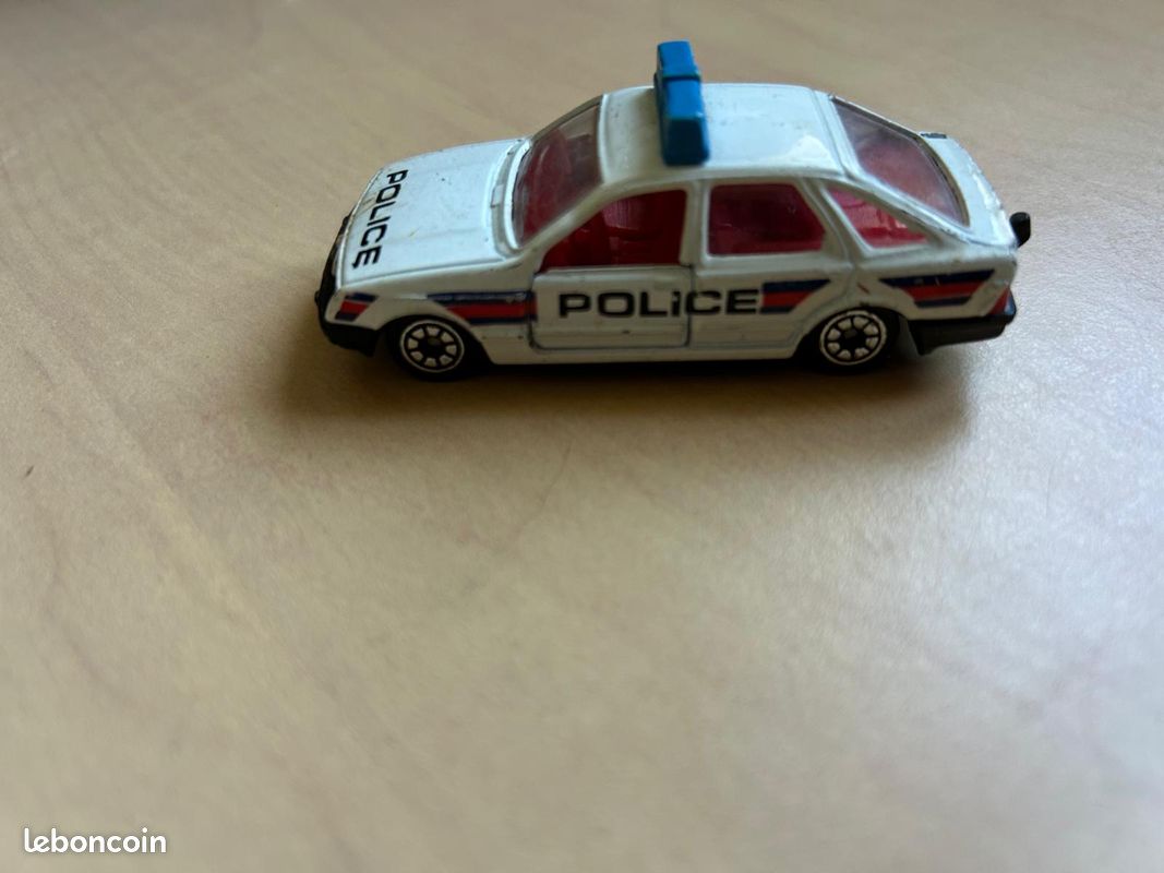 Les voitures de police les plus kitsch - Diaporama youngtimers