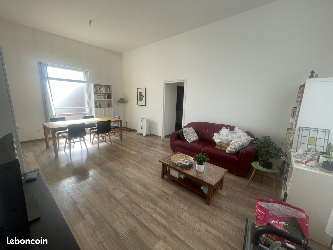 Appartement 4 pièces 98 m² · à Saint-Quentin · 98 m² · 930 €