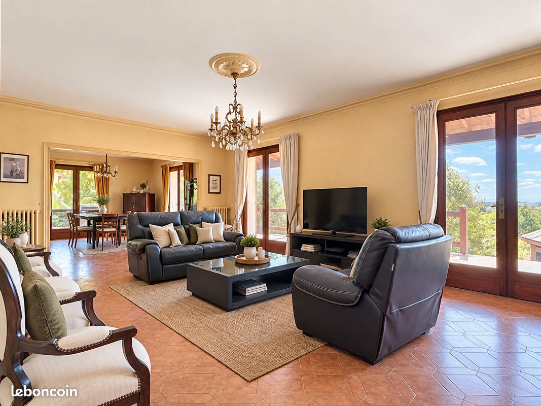 Maison 9 pièces 300 m² · à Verfeil · 300 m² · 474 000 €