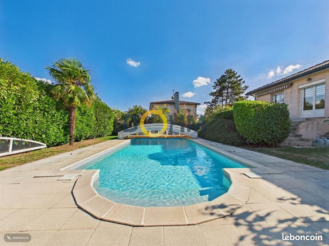 Maison 6 pièces 127 m² · à Saint-Just-Saint-Rambert · 127 m² · 370 000 €