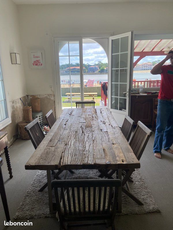 Tres belle table a diner en bois (image 1)