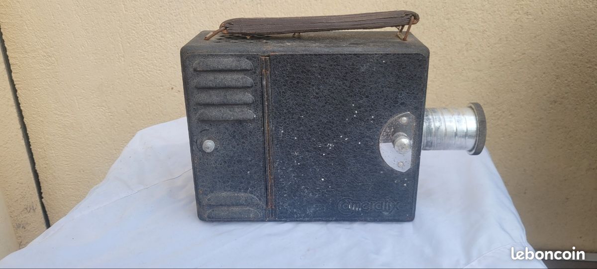 COMME NEUF.ANCIEN PROJECTEUR De Films Fixes .35 Mm.camerafix .+10 Boites De Film EUR 38,00 - FR