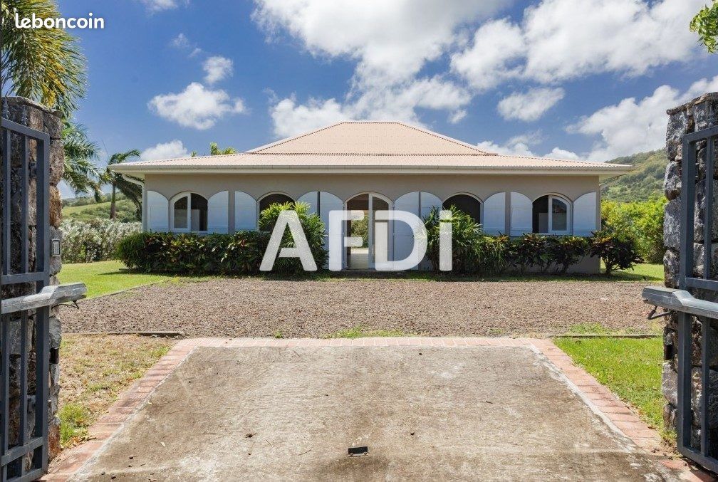 Maison 4 pièces 142 m² · à Le Vauclin · 142 m² · 527 500 €