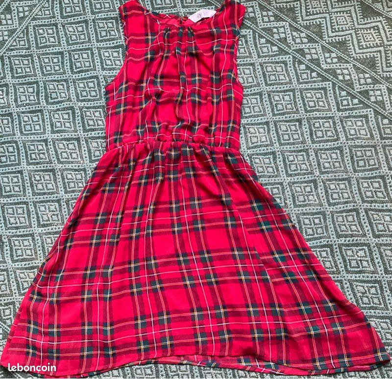 Robe à carreaux rouge et verte, H&M, 8-10 ans (image 1)