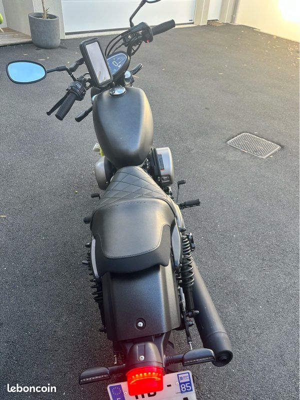 Moto 125 bobber hyosung evo silven - Motos
