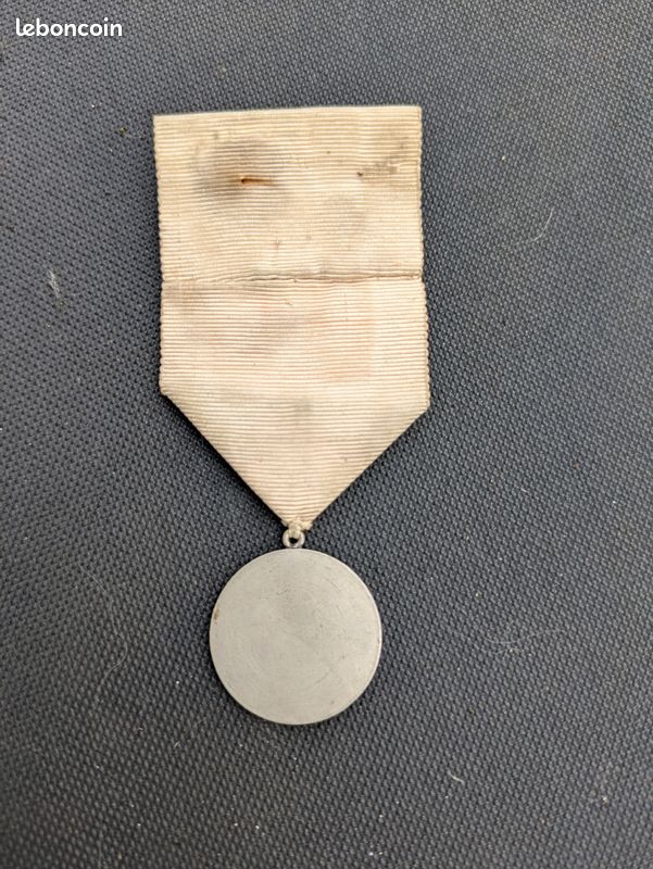 TROISIÈME RÉPUBLIQUE Médaille, Aux infirmières de France, Pour nos