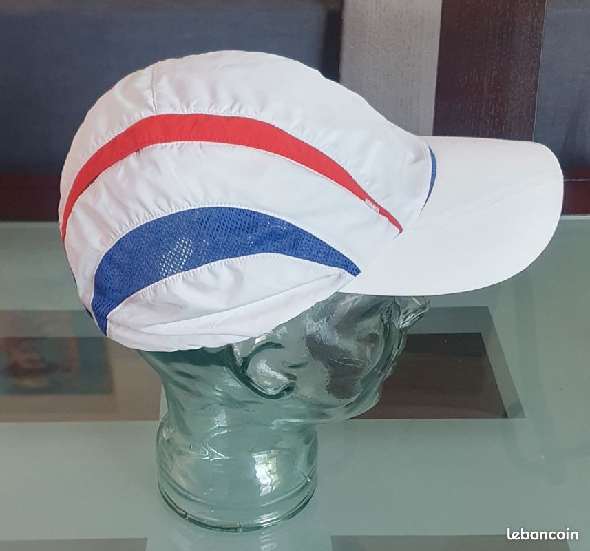 Casquette Running Adidas en Tissu Technique Respirant Bleu Blanc Rouge, Fitted Taille L, Vintage Y2K (image 2)