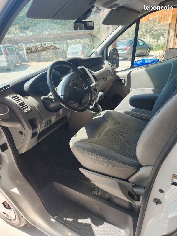 Opel vivaro dci 115 (image 3)