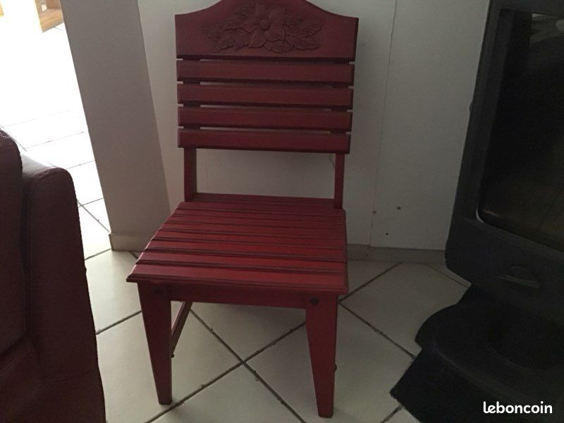 Chaise decoeaive (image 1)