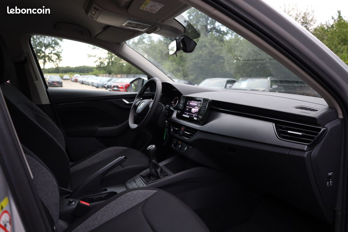 Skoda Scala 1.0 TSI 95 Active BVM6 +Faible kilométrage (image 7)