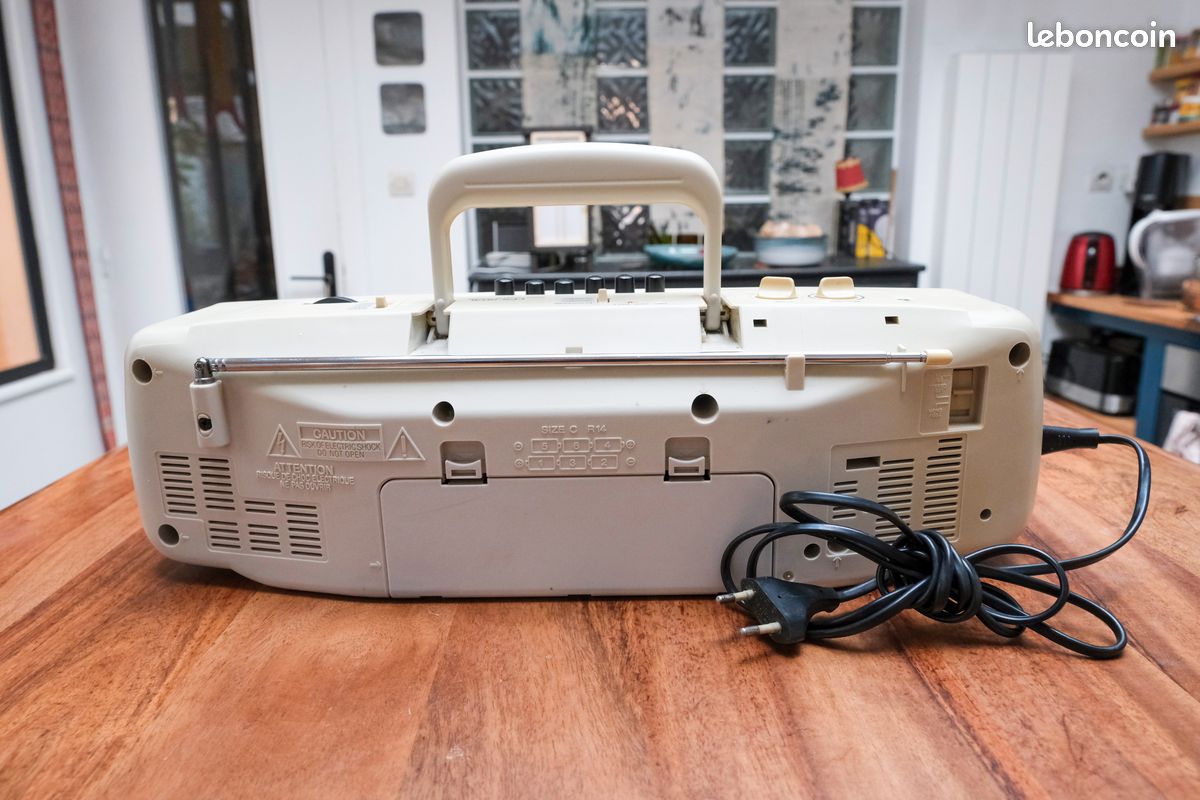 ANCIEN LECTEUR CASSETTE Bevox FONCTIONNEL sur pile K7 audio player