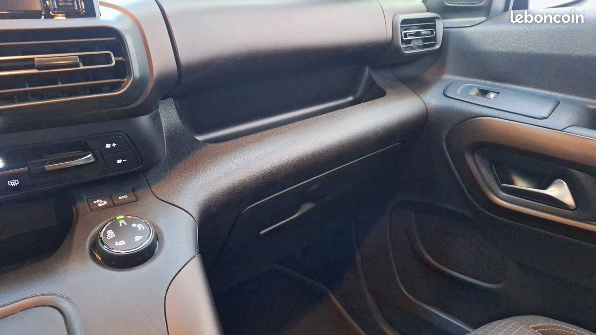 Peugeot rifter standard bluehdi 130 ss eat8 gt (image 29)