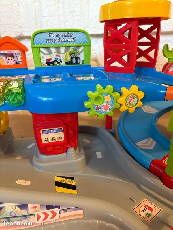Vtech Mon premier garage interactif - Tut Tut Bolides (image 5)