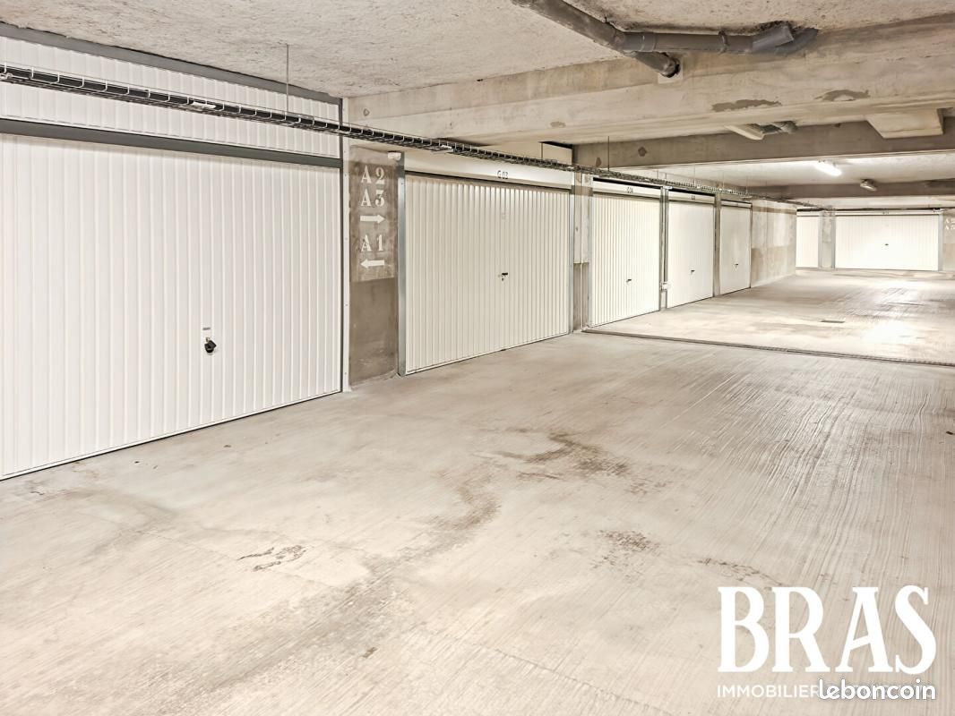 Garage/box Les Sables D Olonne · à Les Sables-d'Olonne · 49 000 €