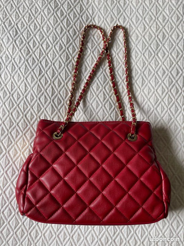 Sac rouge matelassé (image 1)