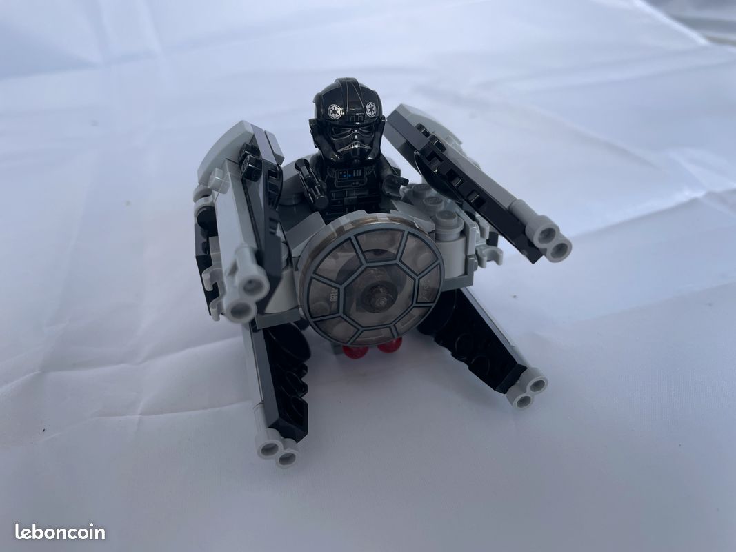 TIE Interceptor LEGO Star Wars 75031 (image 4)
