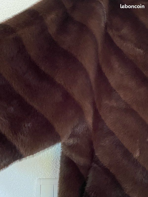Veste fausse fourrure (image 3)