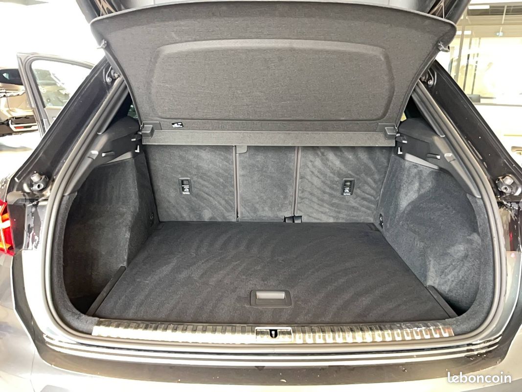 AUDI Q3 35 TDI 150 ch S tronic 7 S line (image 17)