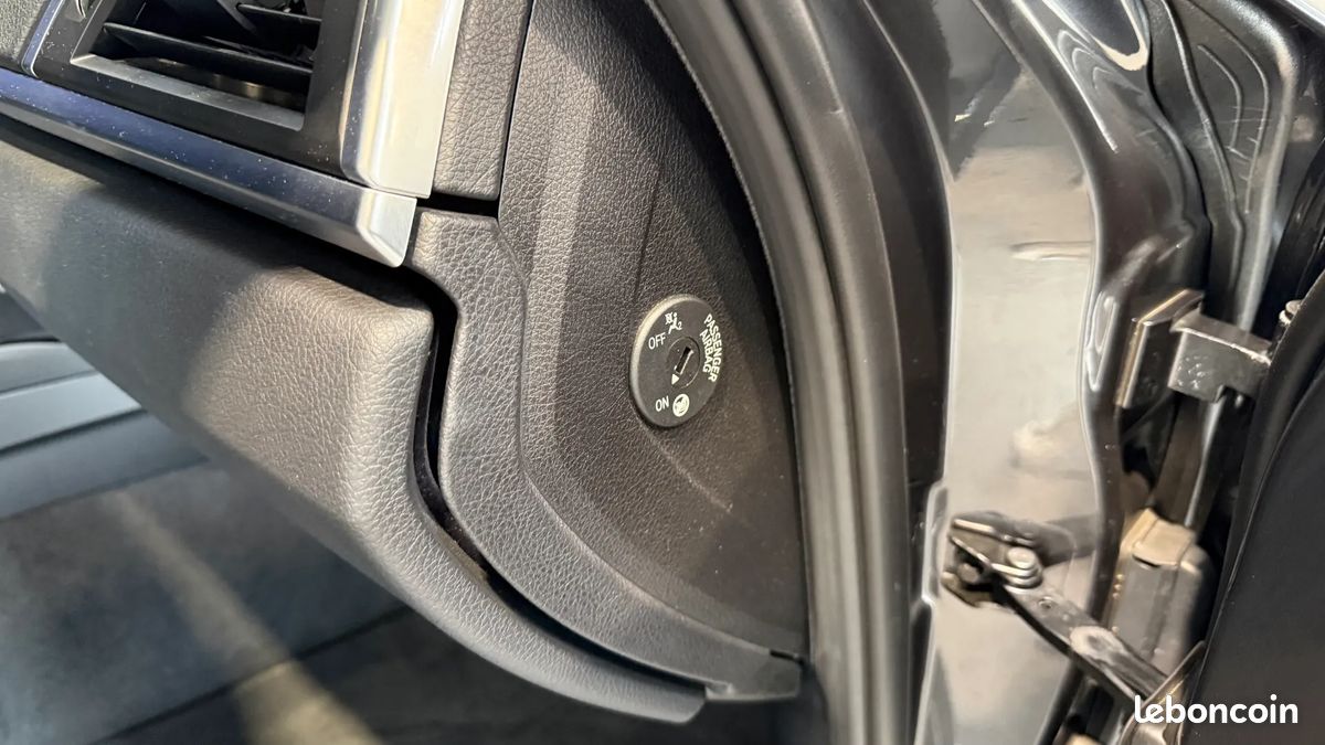 BMW Série 330e 252ch M Sport - Stage 2 - Éthanol - Suivi complet - Caméras 360 - Toit ouvrant - Harman Kardon - Apple CarPlay - Affichage tête haute - 390 ch (image 44)