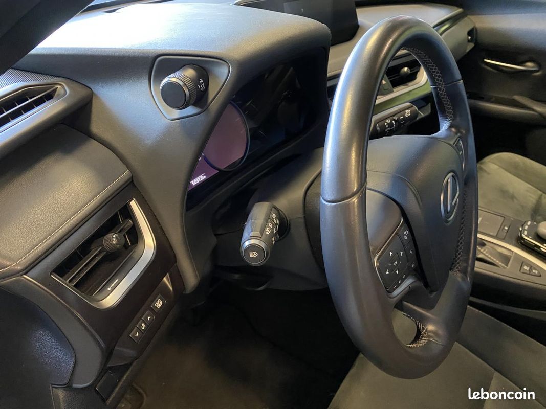 LEXUS UX 250h Hybrid FWD - 2.0 VVT-iE - Premium Edition - 184cv - Boîte auto - Garantie 12 mois (image 8)