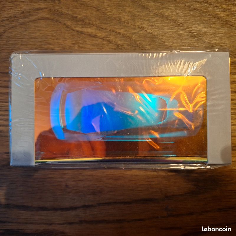Miniature VOXxi9 Peugeot Inception Concept Speedform 1/43, Résine Argent, Version Design