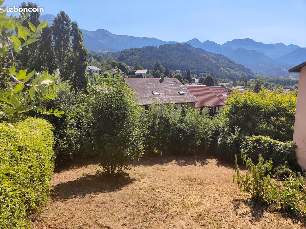 Terrain constructible Seyne les Alpes, centre ville, montagne, belle vue, Alpes de Haute Provence · 40 000 €