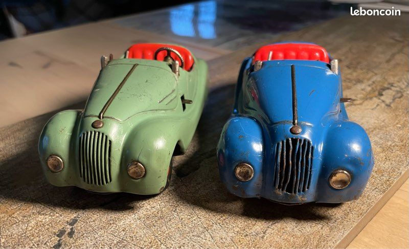 Lot De Véhicules Miniatures Anciens - Tôle Et Plastique - Jouets Collection - Vendu En L'état