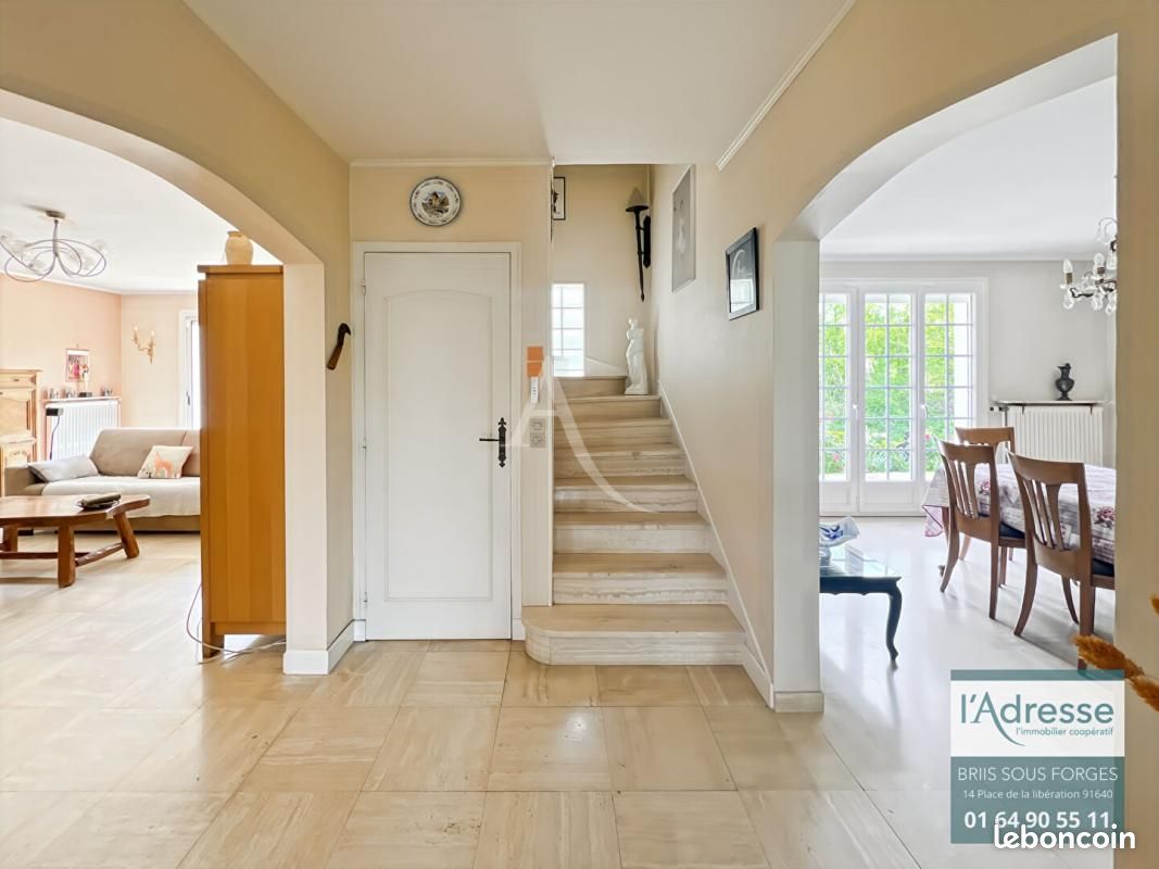 Maison 9 pièces 230 m² (image 2)