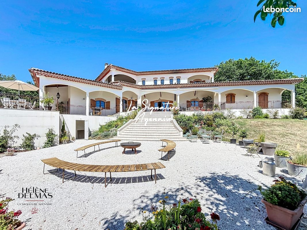 Maison 8 pièces 520 m² · à Laroque-Timbaut · 520 m² · 1 050 000 €