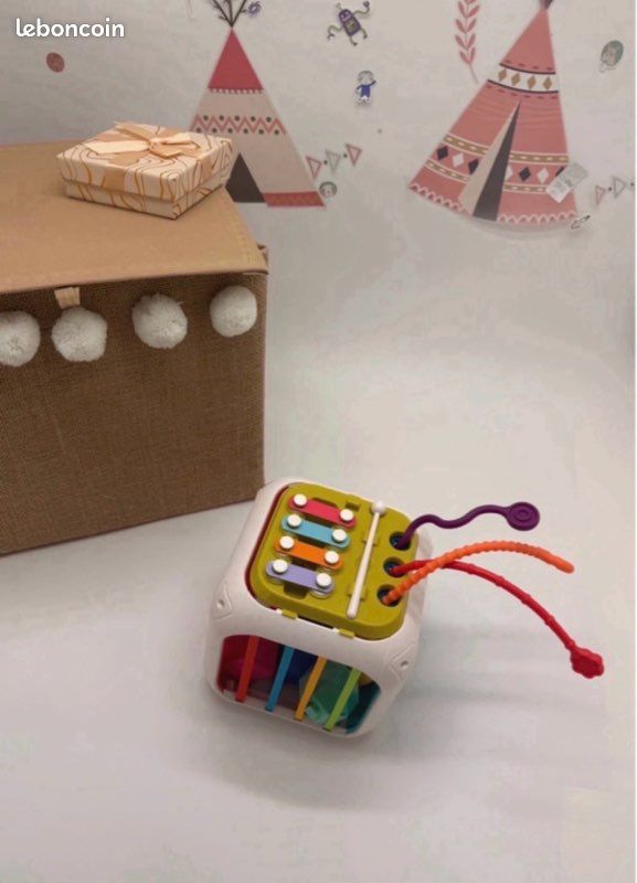Cube d’activités 7 en 1 – Jouet éducatif bébé – 6M+ -Tri des formes & motricité (image 4)