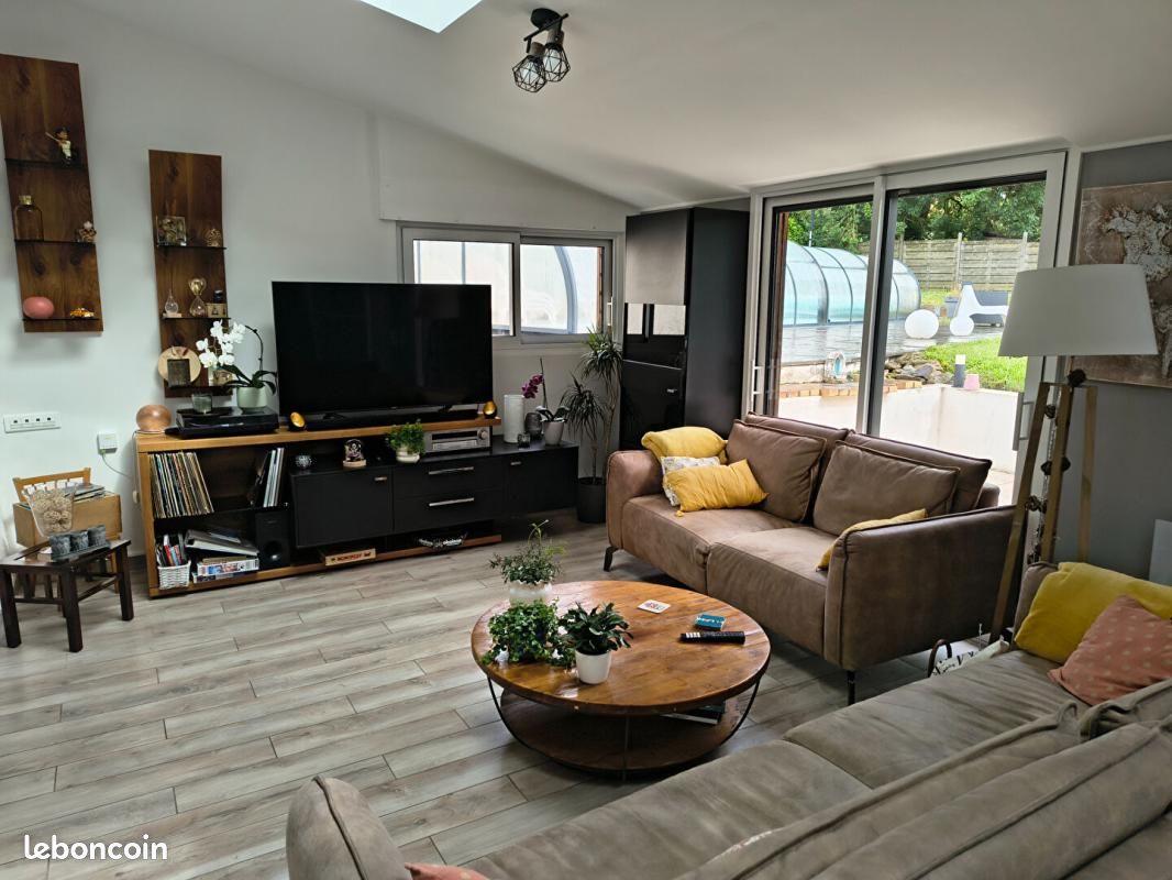 Maison 6 pièces 150 m² · à Mauves-sur-Loire · 150 m² · 395 000 €