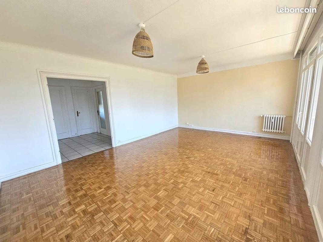Appartement 4 pièces 83 m² · à Saint-Étienne · 83 m² · 115 000 €