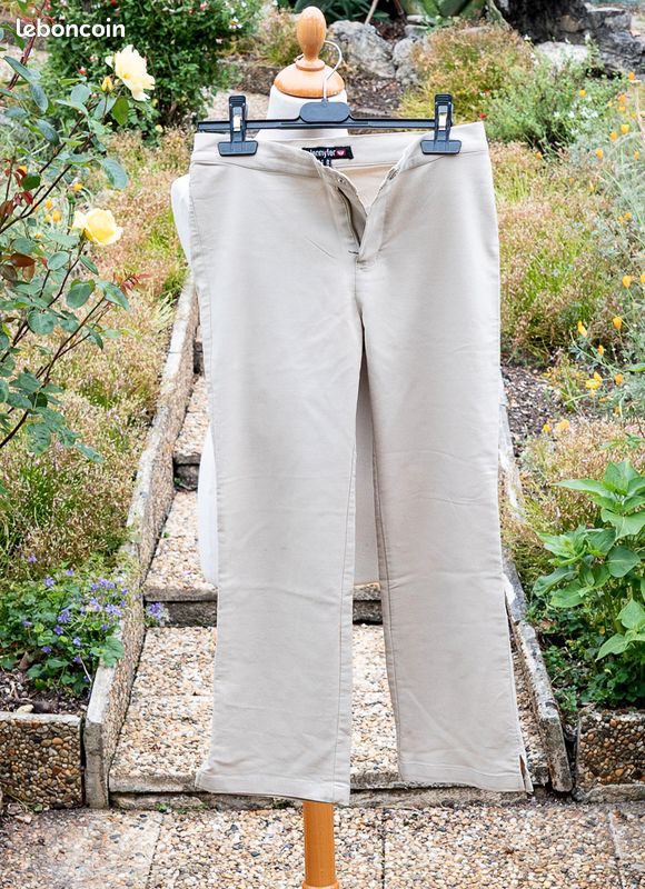 Pantacourt Noir Jennyfer Taille 36 – Occasion Très Bon état, Style Corsaire