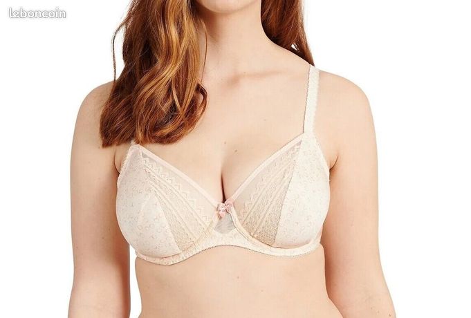 Soutien-gorge sans complexe rouge taille 90c neuf avec etiquette