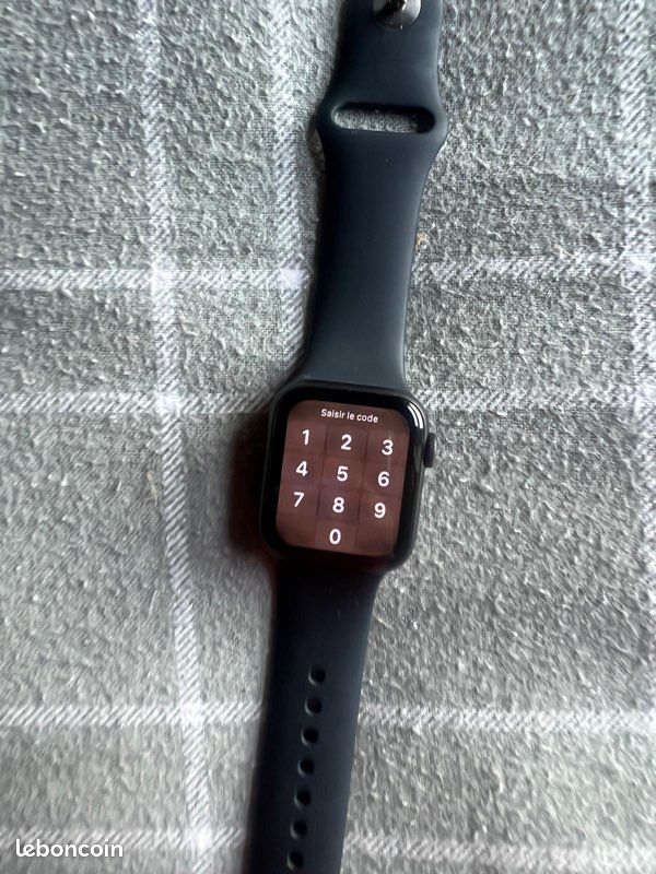 Apple Watch SE GPS, 40mm (image 3)