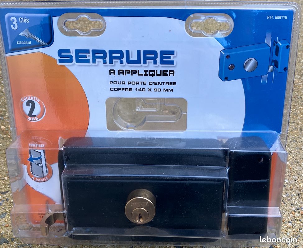 Serrure neuve à appliquer pour porte d'entrée coffre (image 1)