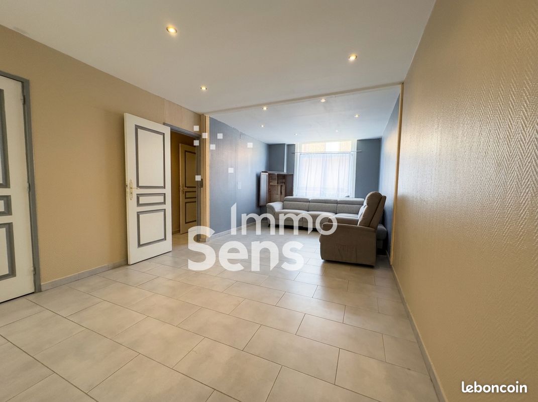 Maison 3 pièces 134 m² · à Tourcoing · 134 m² · 196 500 €