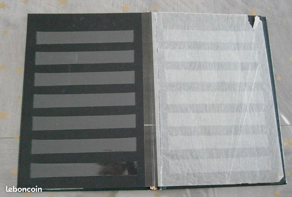 Classeur Fixe Perfecta Yvert & Tellier Pour Timbres Souvenir De Paris - Petit Modèle Pages Noires 16 Pages Rouge
