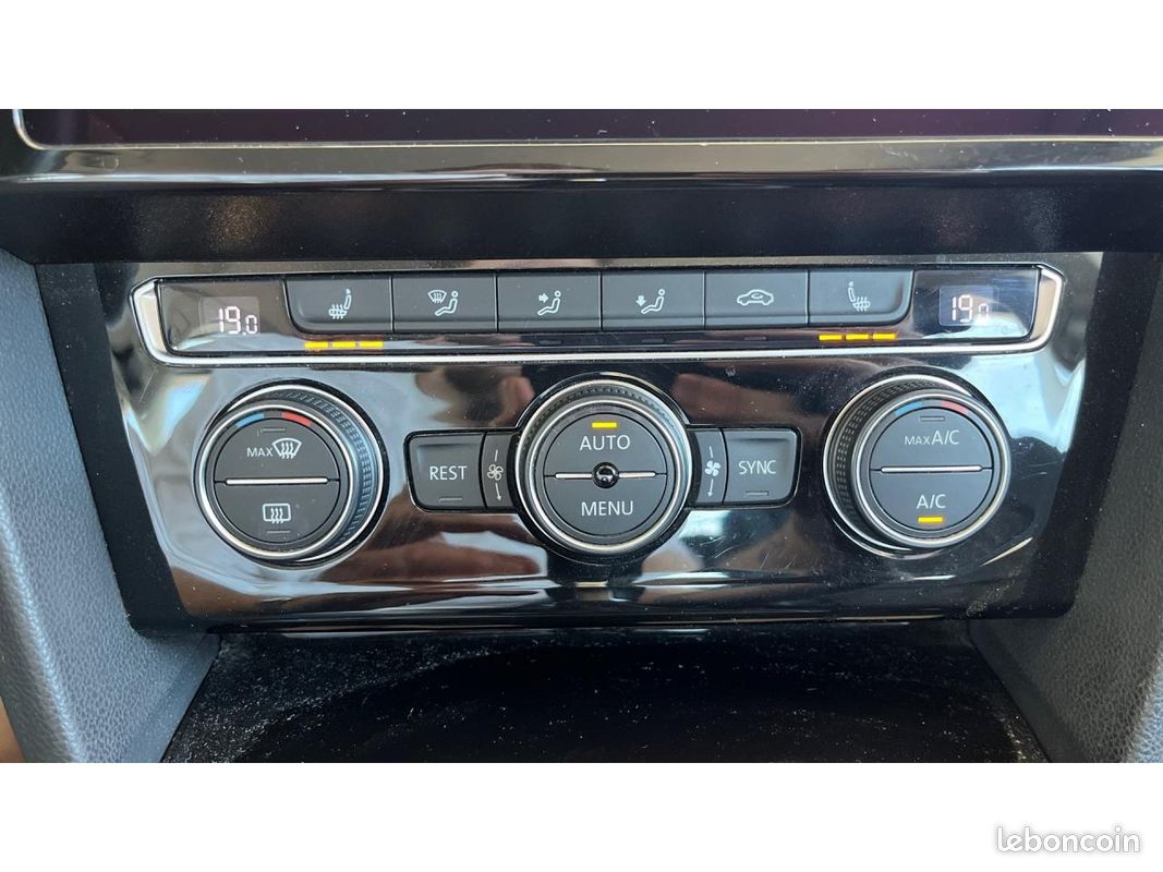 Volkswagen arteon elegance 2.0 tdi 150 bva - sieges chauffants av ar / camera 360 / regulateur adaptatif (image 24)