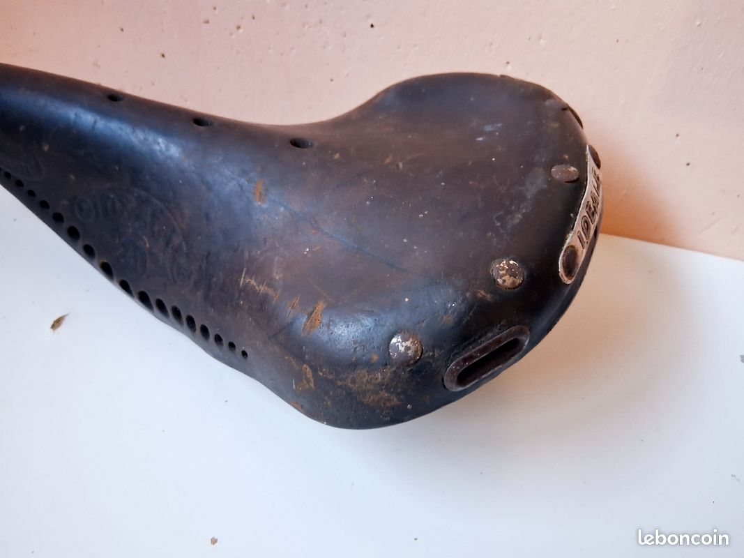 Selle Vélo Vintage IDÉALE TB En Cuir Marron - Made In France - Années 1940/50