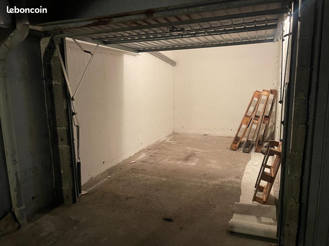 Parking/box 10 m² MONTPELLIER (image 1)
