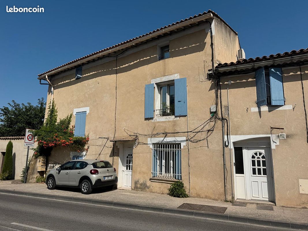 Appartement 2 pièces 61 m² · à Pernes-les-Fontaines · 61 m² · 615 €