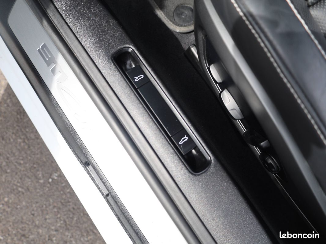 PORSCHE 911 Carrera 4S Cabriolet 3.0i 450 PDK (image 34)