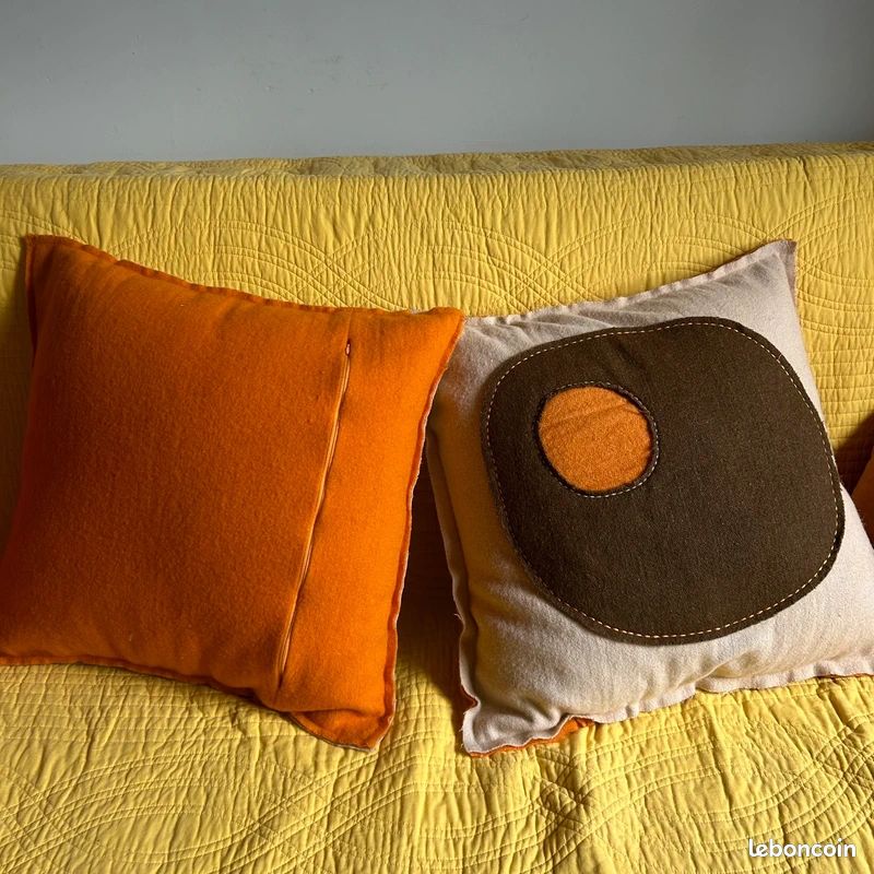 Lot 2 coussins tissus vintage 1970 pop Space age - Décoration