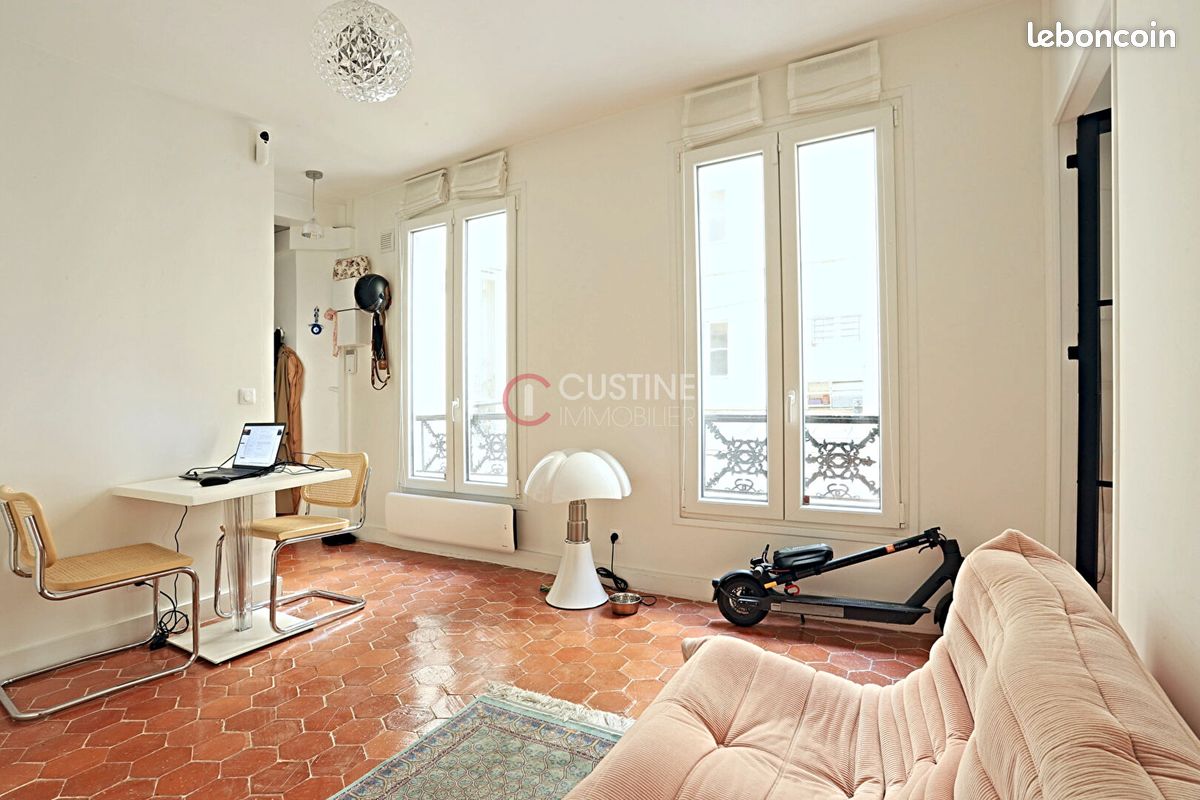 Appartement 2 pièces 25 m² · à Paris · 25 m² · 294 000 €