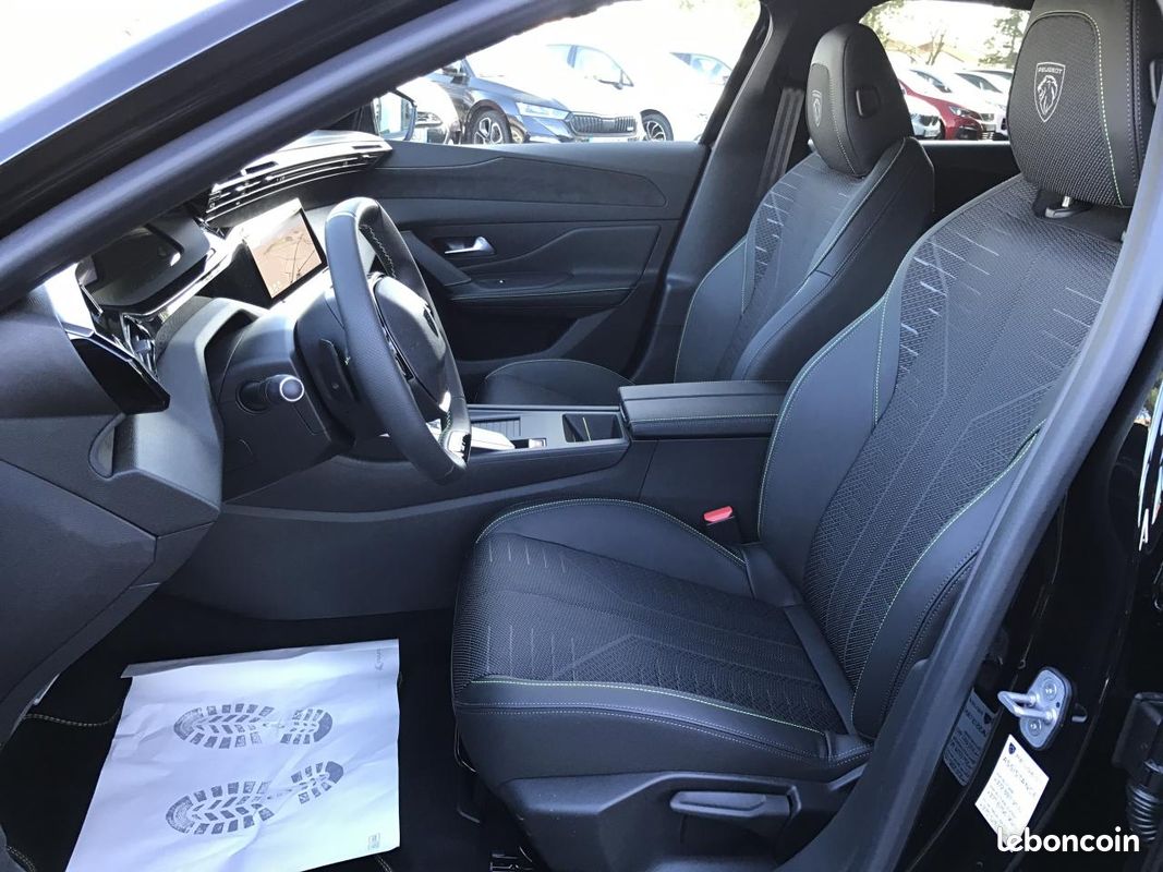 PEUGEOT 308 Hybrid 145 e-DCS6 GT (image 16)