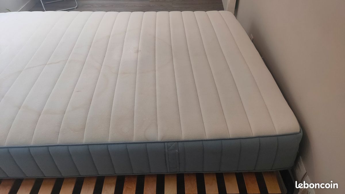 Lit 140*200 (matelas) prix à négocier (image 5)