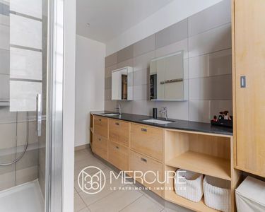 Appartement 1 080 000 € - 196 m²