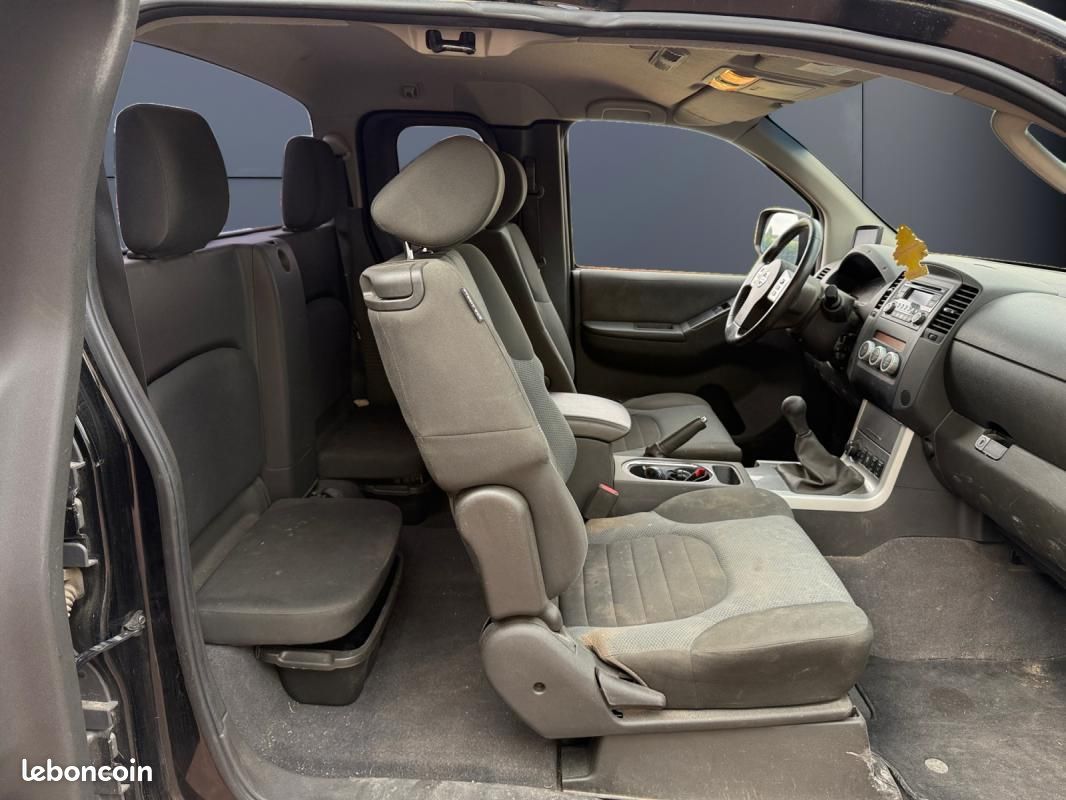 Nissan Navara TVA récupérable 15992 HT /TVA recupérable 15992HT/4 Pneus Neuf/ Attelage/ (image 12)