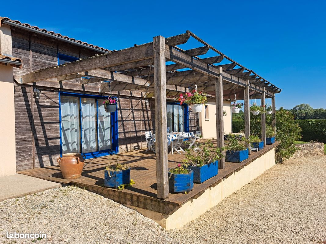 Maison 5 pièces 155 m² · à Champdeniers · 155 m² · 249 000 €